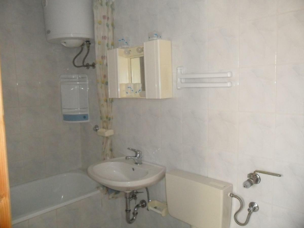 Apartments Simpa Njivice Dış mekan fotoğraf