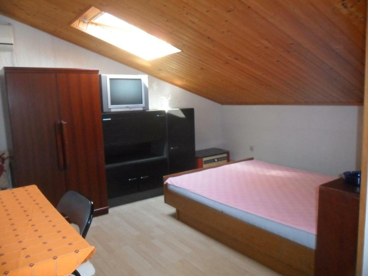 Apartments Simpa Njivice Dış mekan fotoğraf